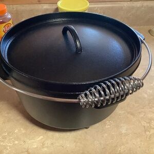 Cast iron Dutch oven